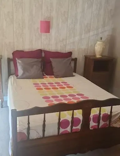 2 Pieces Equipe & Renove Apartment