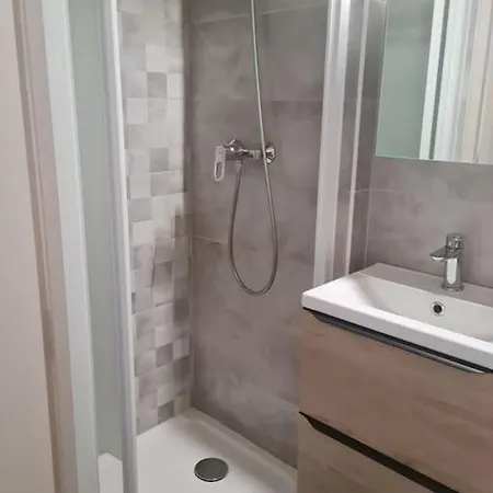 2 Pieces Equipe & Renove Balaruc-les-Bains